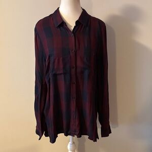 Hazel Plaid Button-Up Long Sleeve Shirt. Size Large